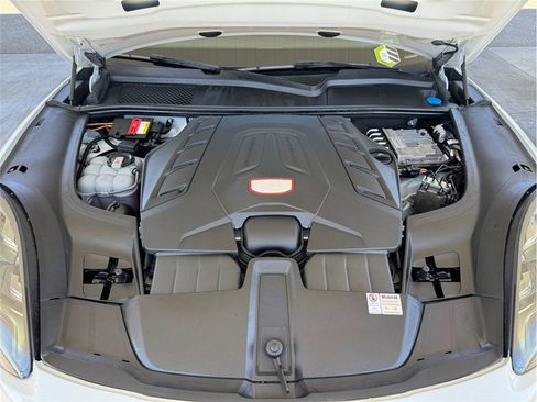 Used 2019 Porsche Cayenne Turbo AWD/4WD image 23
