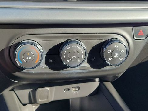 Certified 2025 Chevrolet Trax RS w/ Driver Confidence Package image 26