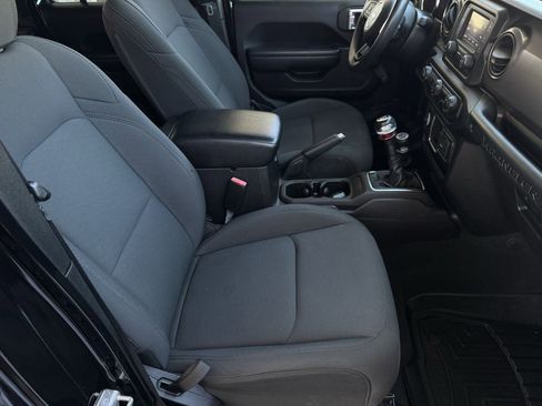 Used 2021 Jeep Wrangler Unlimited Sport image 21