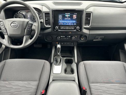 Used 2022 Nissan Frontier SV image 13