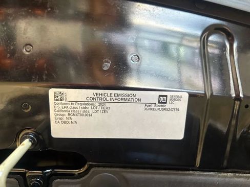 Used 2024 Chevrolet Blazer EV LT AWD/4WD image 53