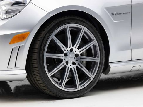 Used 2012 Mercedes-Benz E 63 AMG Wagon image 31