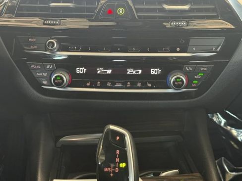 Used 2020 BMW 530i xDrive w/ Convenience Package AWD/4WD image 4