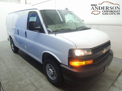 New 2026 Chevrolet Express 2500 Work Van w/ Driver Convenience Package image 1