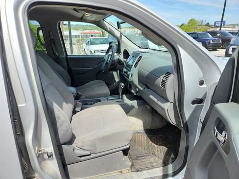 Used 2018 Nissan Frontier SV image 20