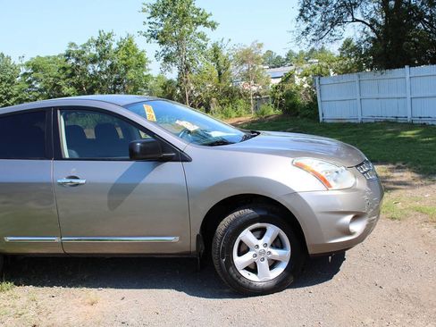 Used 2012 Nissan Rogue S w/ Special Edition Pkg FWD image 4