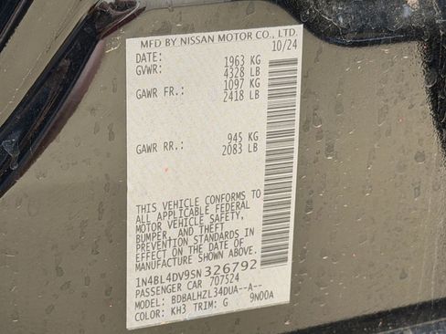 Used 2025 Nissan Altima 2.5 SV FWD image 29