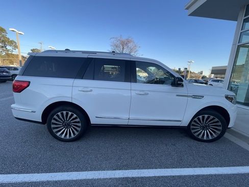 Used 2021 Lincoln Navigator Reserve w/ Luxury Package image 3