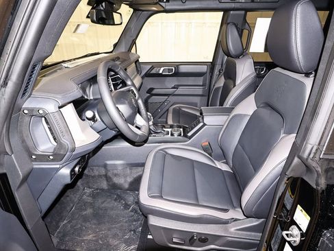 New 2025 Ford Bronco Outer Banks AWD/4WD image 10