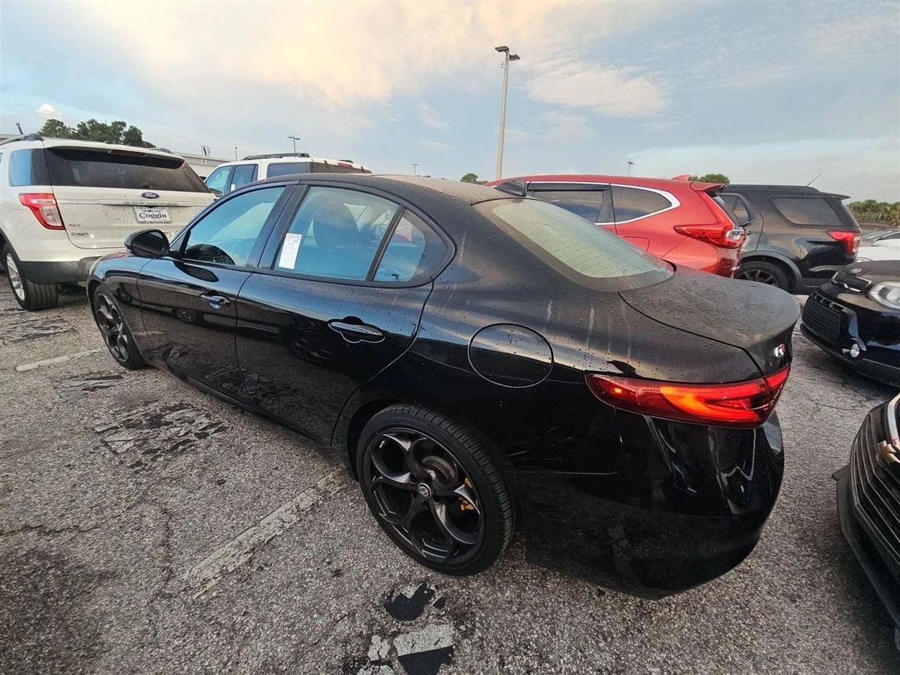 Used 2017 Alfa Romeo Giulia Ti w/ TI 19" Sport Package RWD image 6