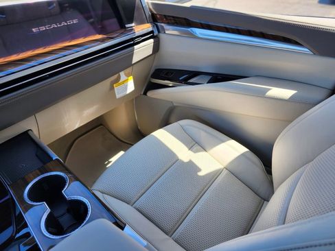 New 2026 Cadillac Escalade Platinum Sport AWD/4WD image 13
