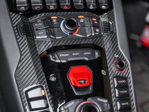 Used 2016 Lamborghini Aventador LP 750-4 Superveloce AWD/4WD image 44