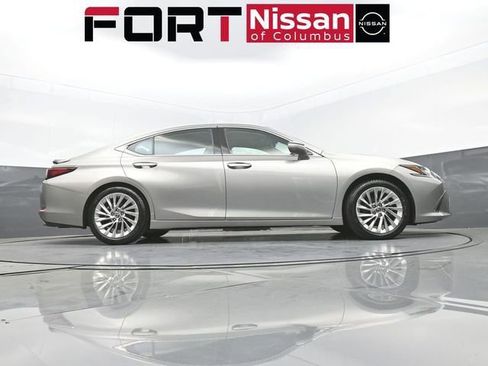 Used 2020 Lexus ES 350 w/ Accessory Package FWD image 38