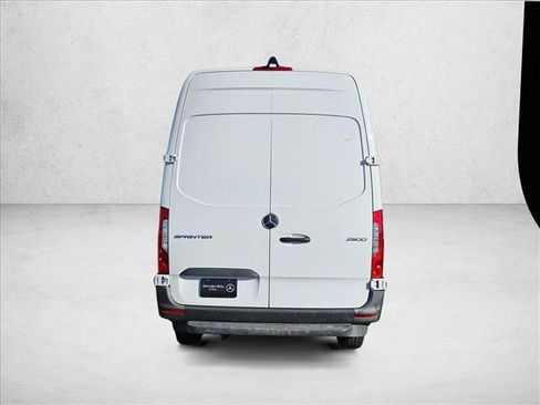Used 2023 Mercedes-Benz Sprinter 2500 image 5