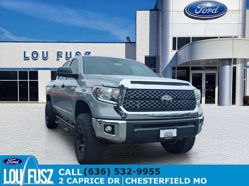 Used 2020 Toyota Tundra SR5 w/ SR5 Convenience Package AWD/4WD image 1