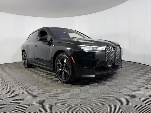 Used 2024 BMW iX xDrive50 AWD/4WD image 5