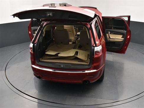 Used 2012 GMC Acadia Denali image 29