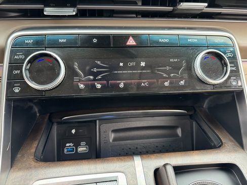 Used 2023 Genesis GV80 2.5T w/ Prestige Package image 27