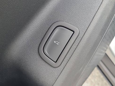 New 2026 Chevrolet Traverse LT FWD image 17