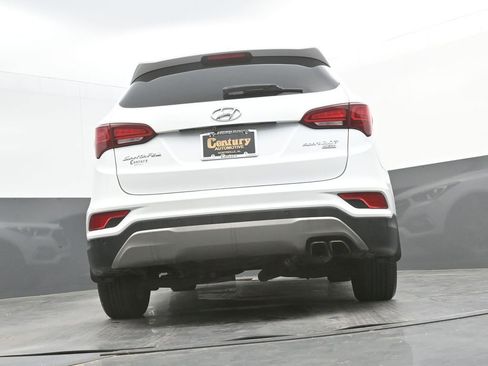 Used 2018 Hyundai Santa Fe Sport image 30
