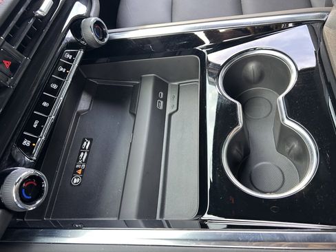 Certified 2025 Chevrolet Tahoe RST image 32