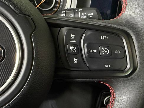 Used 2024 Jeep Wrangler Unlimited Rubicon AWD/4WD image 19