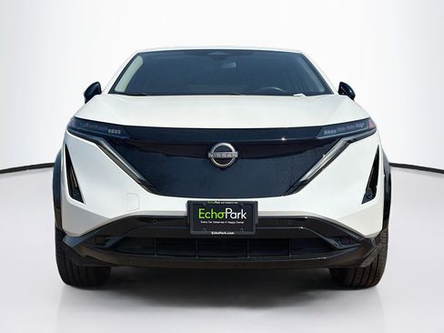 Used 2024 Nissan Ariya AWD image 2