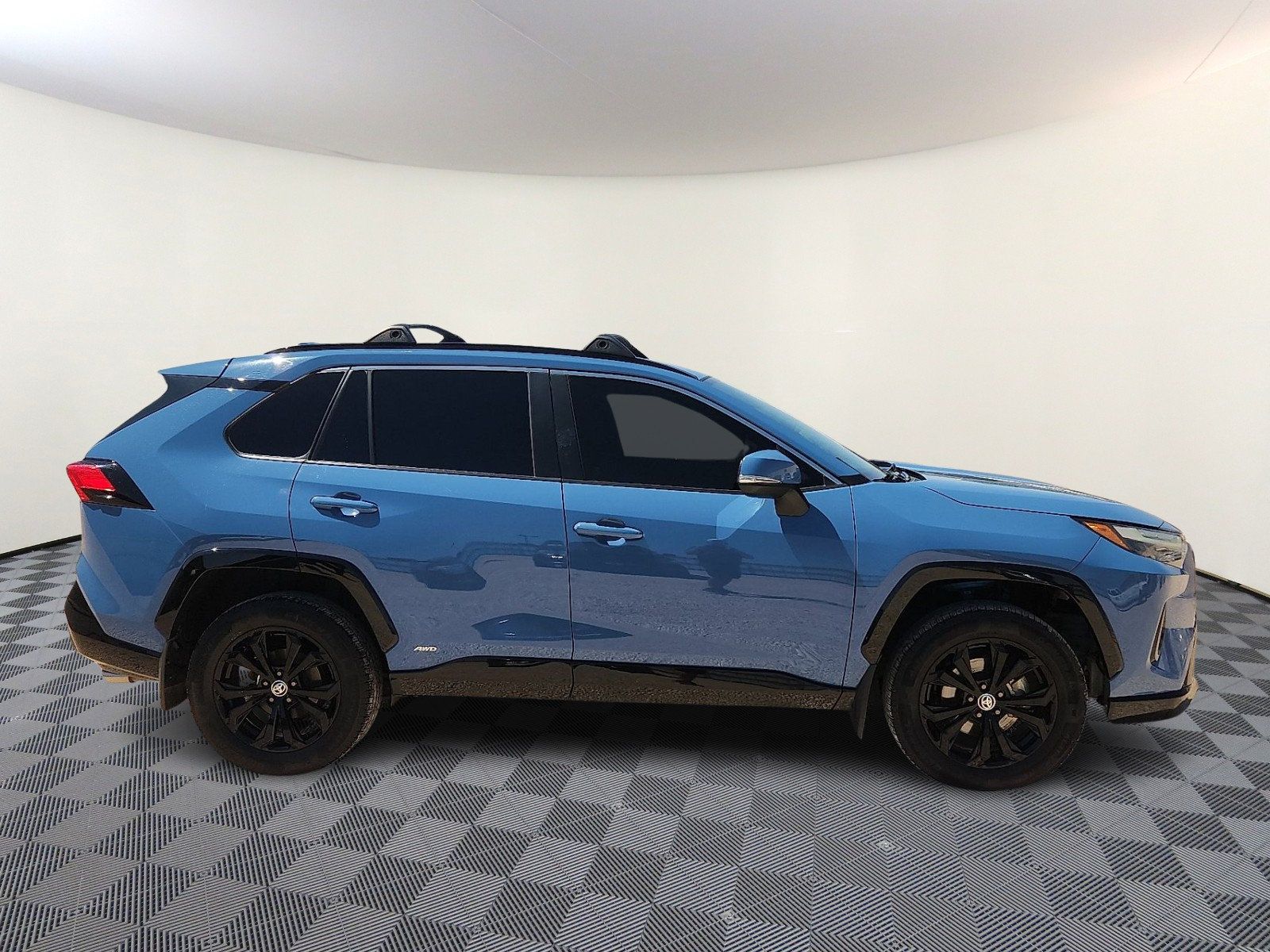 Used 2023 Toyota RAV4 SE AWD/4WD image 5
