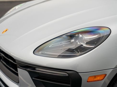 New 2026 Porsche Macan image 30