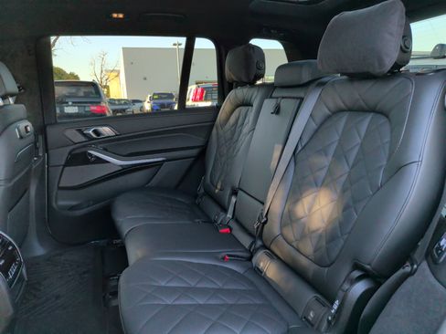 Certified 2025 BMW X7 xDrive40i w/ M Sport Package image 41