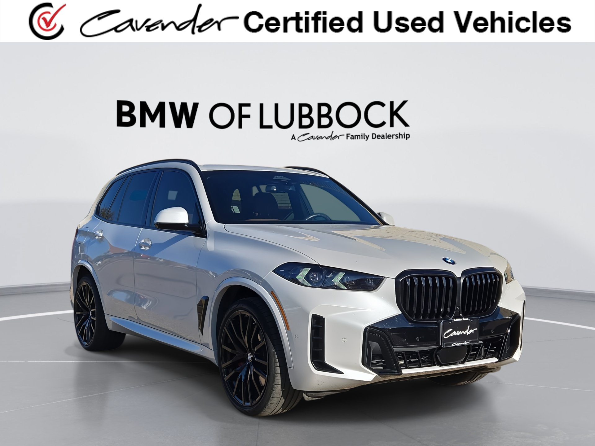 Used 2026 BMW X5 xDrive40i w/ M Sport Package AWD/4WD image 1