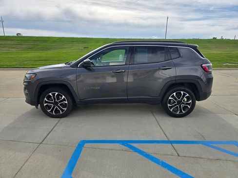 Used 2023 Jeep Compass Limited AWD/4WD image 6