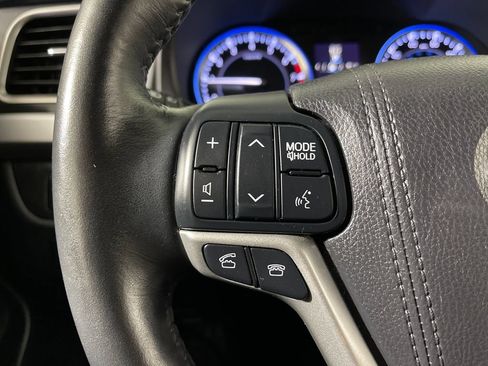 Used 2016 Toyota Highlander Limited Platinum AWD/4WD image 26