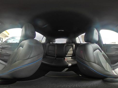 Used 2025 Buick Envista Sport Touring image 41