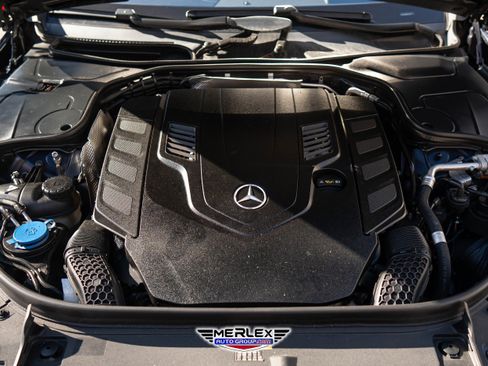 Used 2018 Mercedes-Benz S 560 Sedan w/ AMG Line Exterior image 53