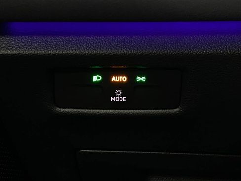 New 2026 Volkswagen Tiguan SE R-Line image 14