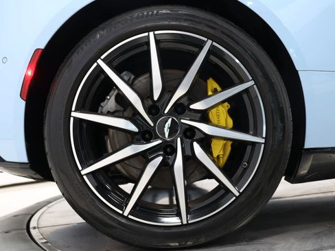 Used 2018 Aston Martin DB11 V12 RWD image 98