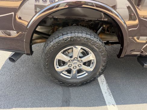 Used 2019 Ford F150 Lariat AWD/4WD image 13