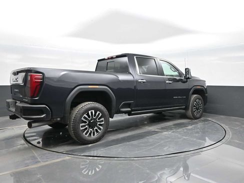 New 2025 GMC Sierra 3500 Denali Ultimate image 8