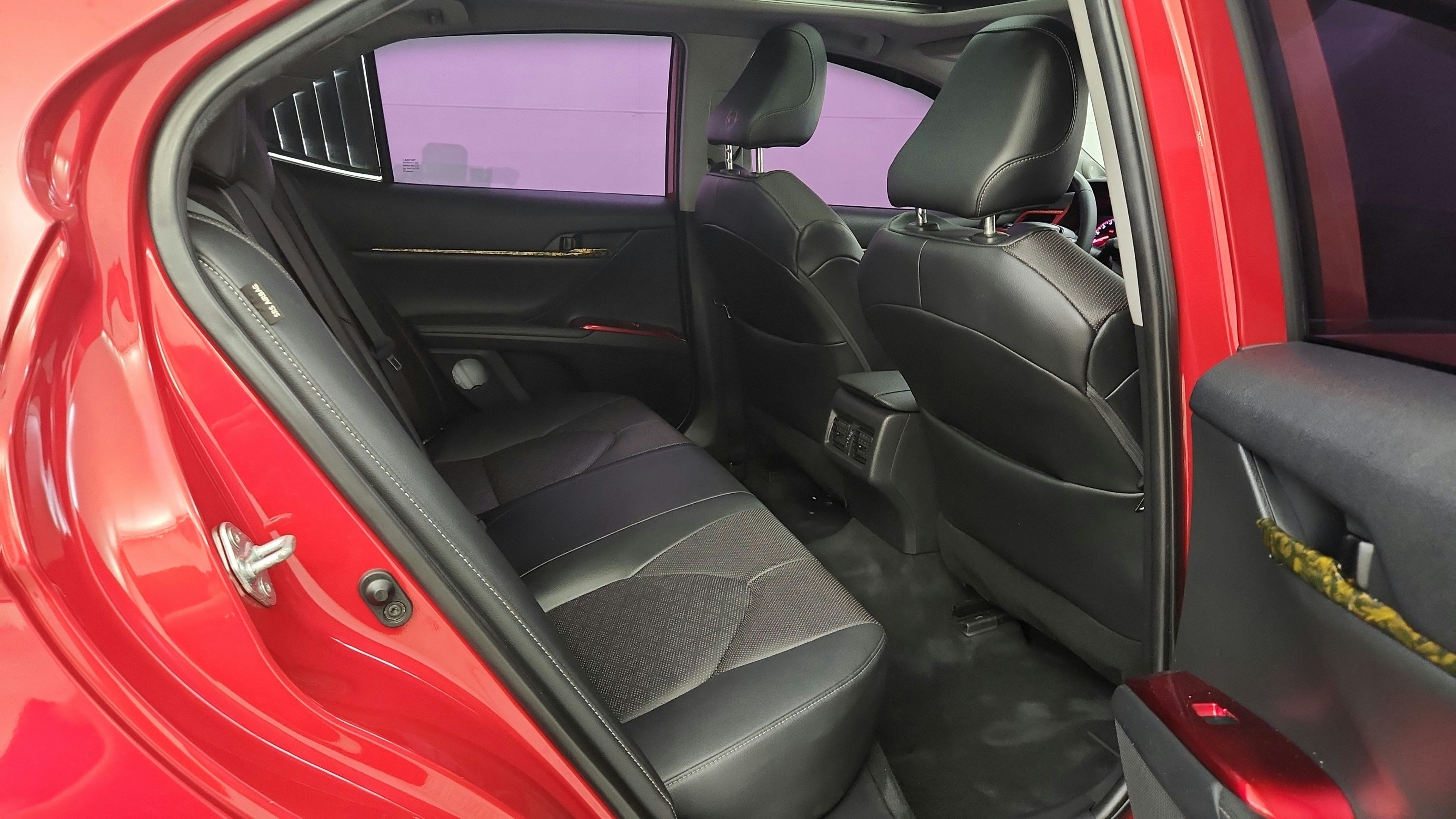 Used 2022 Toyota Camry XSE w/ Navigation Package FWD image 32