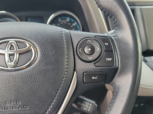 Used 2017 Toyota RAV4 XLE w/ Convenience Package AWD/4WD image 19
