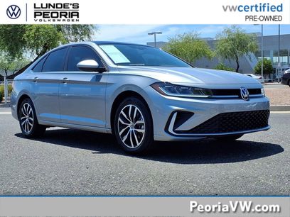 Certified 2025 Volkswagen Jetta SE w/ Sunroof Package