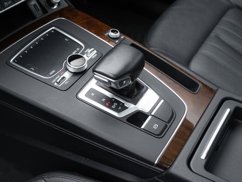 Used 2018 Audi Q5 2.0T Premium image 18