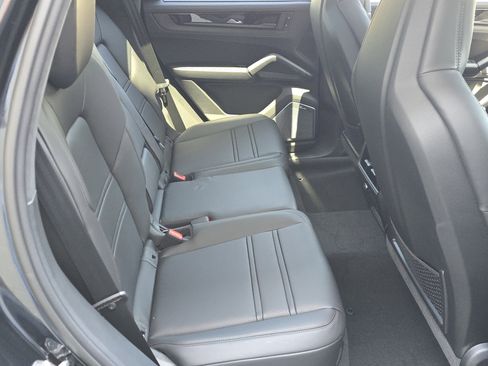 New 2026 Porsche Cayenne GTS AWD/4WD image 13