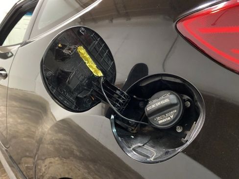 Used 2016 Hyundai Veloster Turbo w/ Option Group 04 image 94