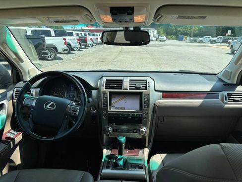 Used 2019 Lexus GX 460 Premium AWD/4WD image 19