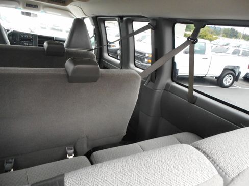 Used 2017 Chevrolet Express 3500 LT w/ LT Preferred Equipment Group RWD image 20