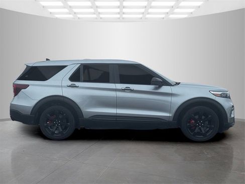 Used 2021 Ford Explorer ST w/ ST Street Pack image 8