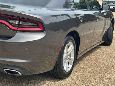 Used 2021 Dodge Charger SXT RWD image 4