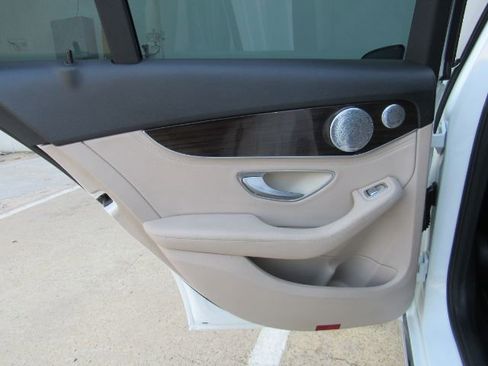 Used 2016 Mercedes-Benz C 300 Sedan image 17